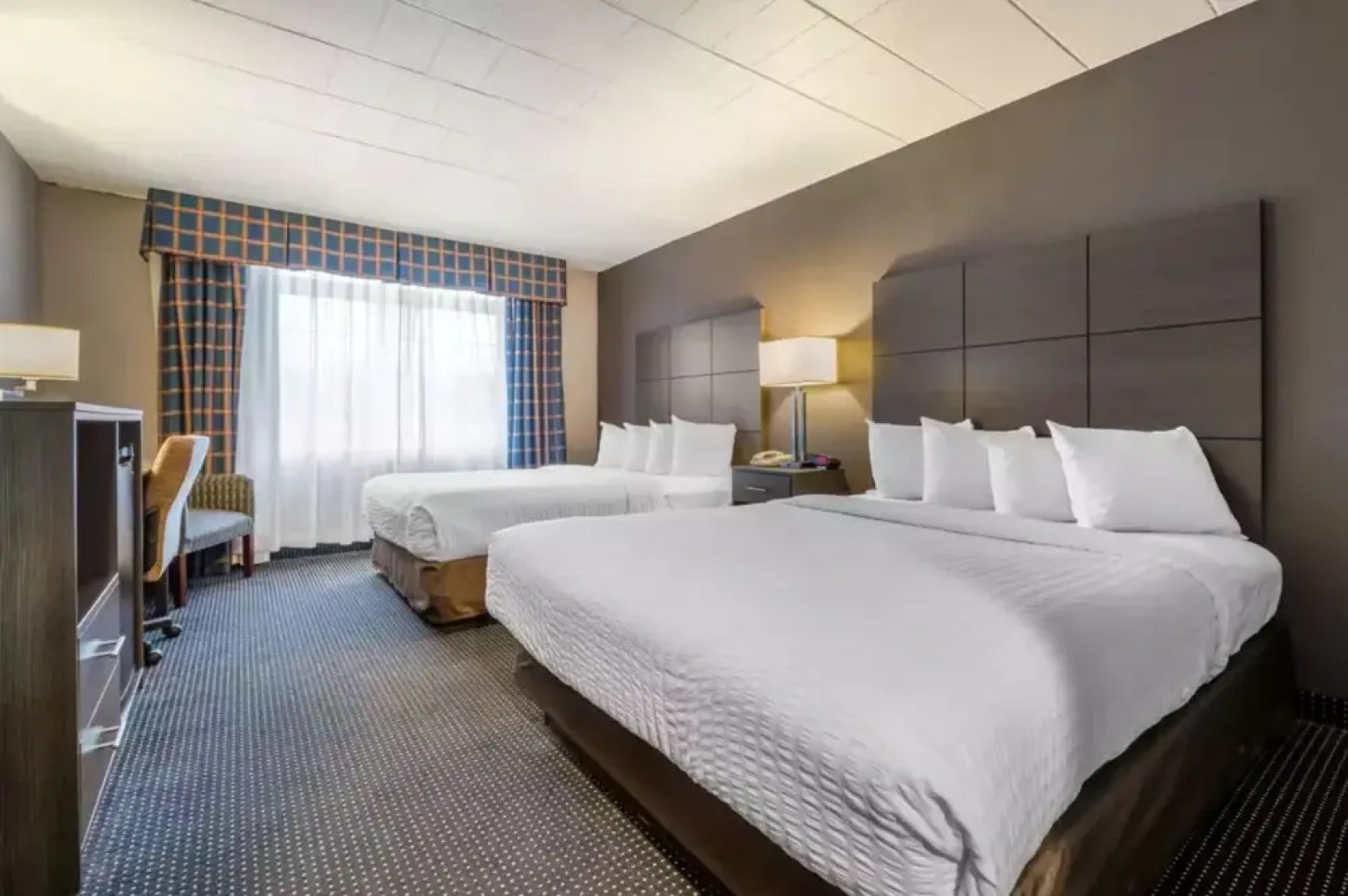 Charming Ensuite Rooms in NEW CUMBERLAND