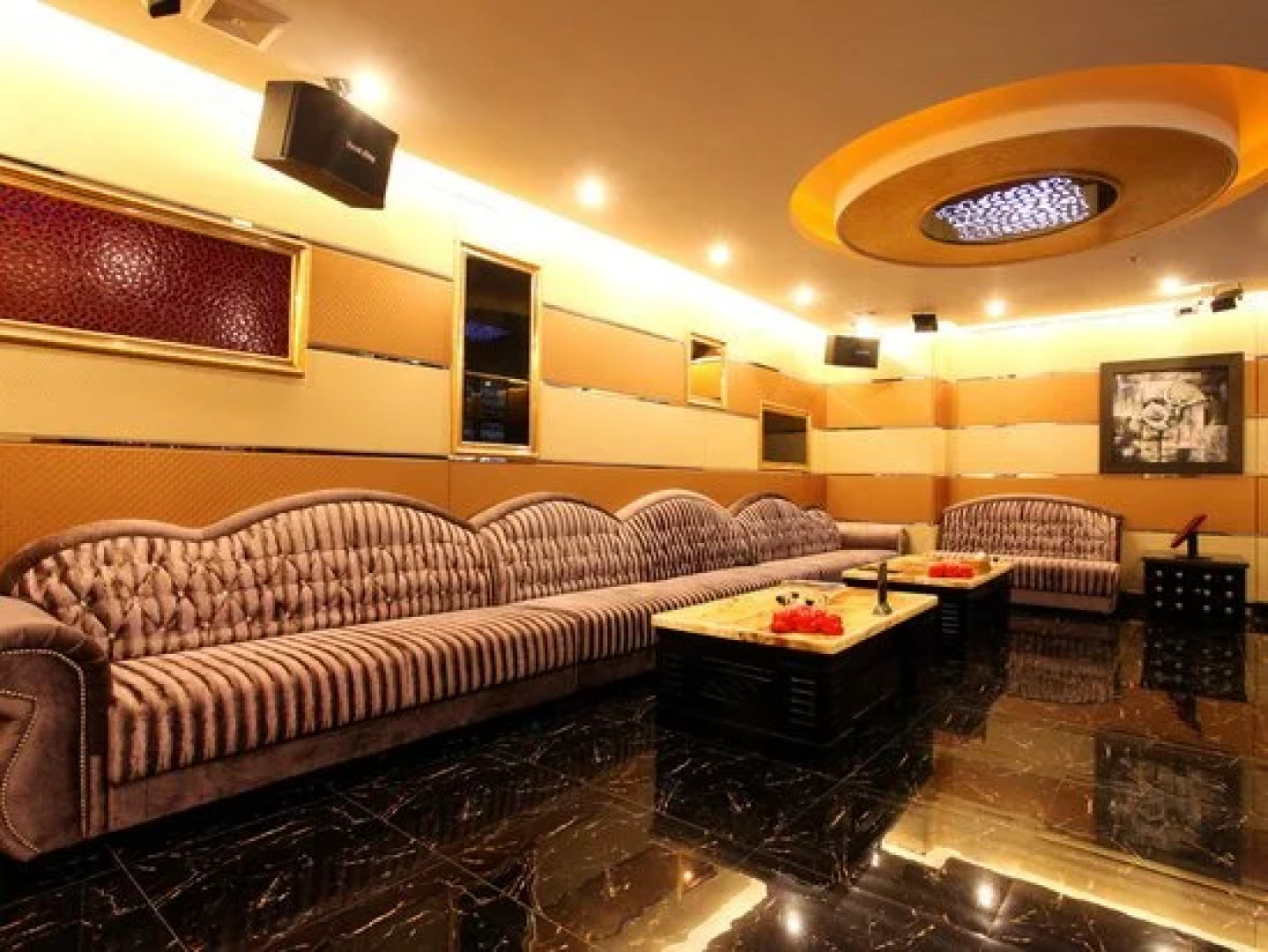 Yujing Garden Holiday Hotel