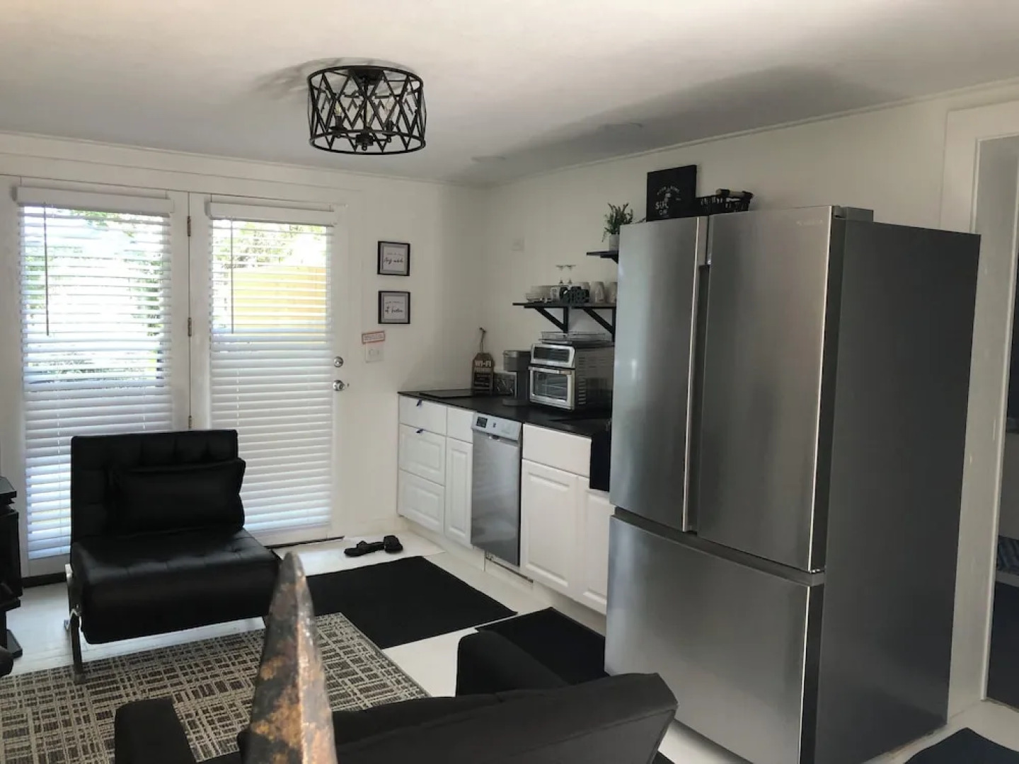 18 Vine Inn & Carriage House