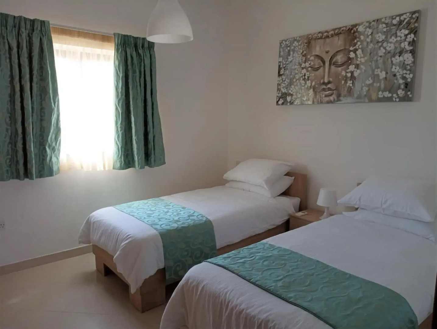 3 Bedroom Air-conditioned Apartment with Roof Terrace