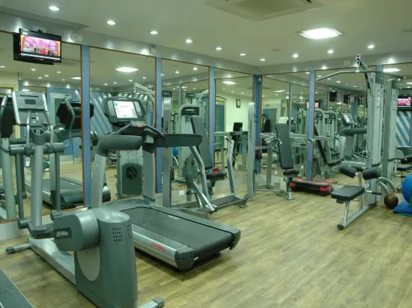 Sandesh The Prince - 4 Star Hotel