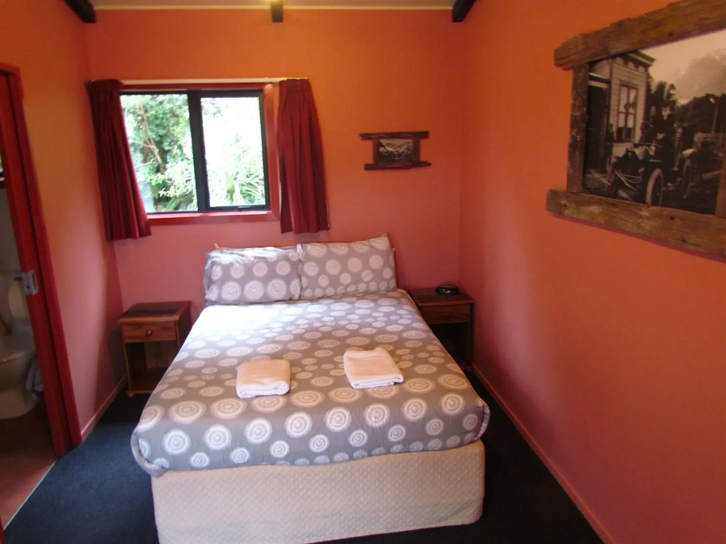 Chateau Backpacker & Motels