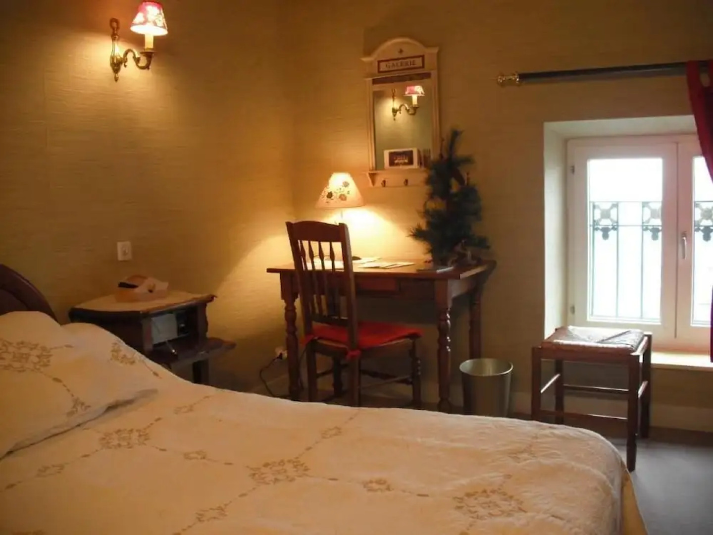 hotel le clos du montvinage