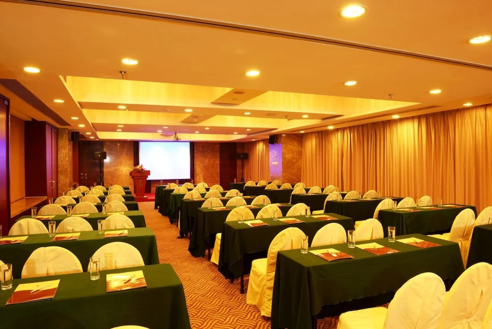 Jiaxing Leeden Hotel