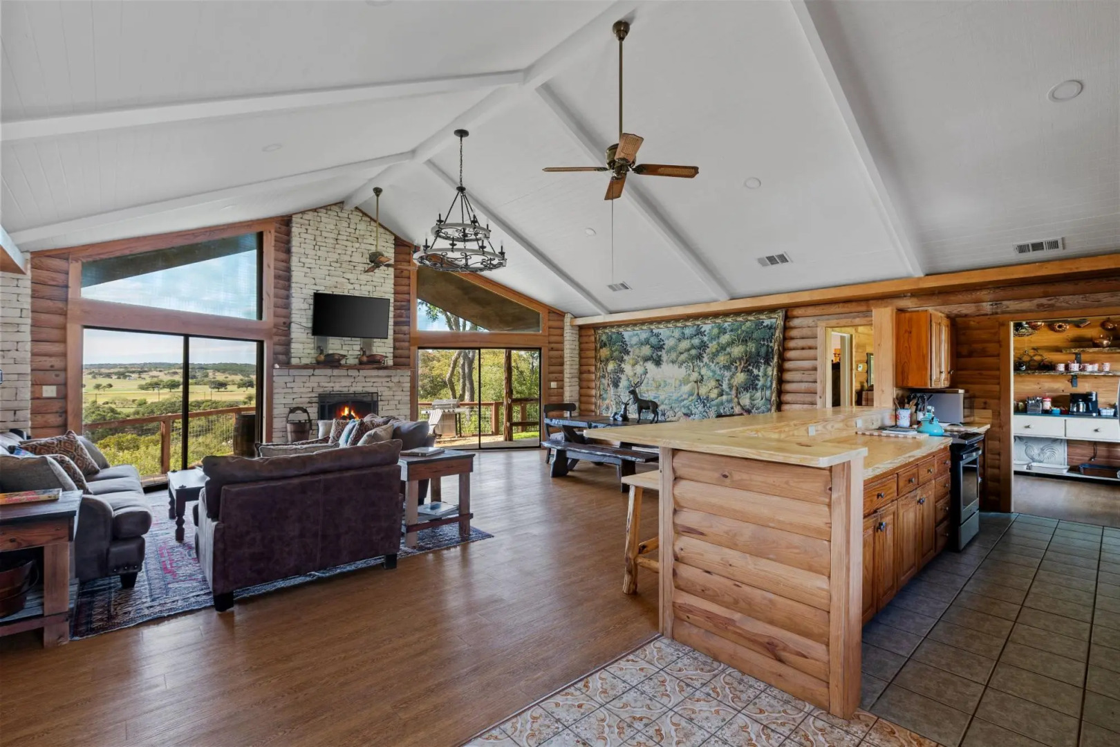 Guadalupe Bluff Log Cabin 4 Bedroom Home by RedAwning