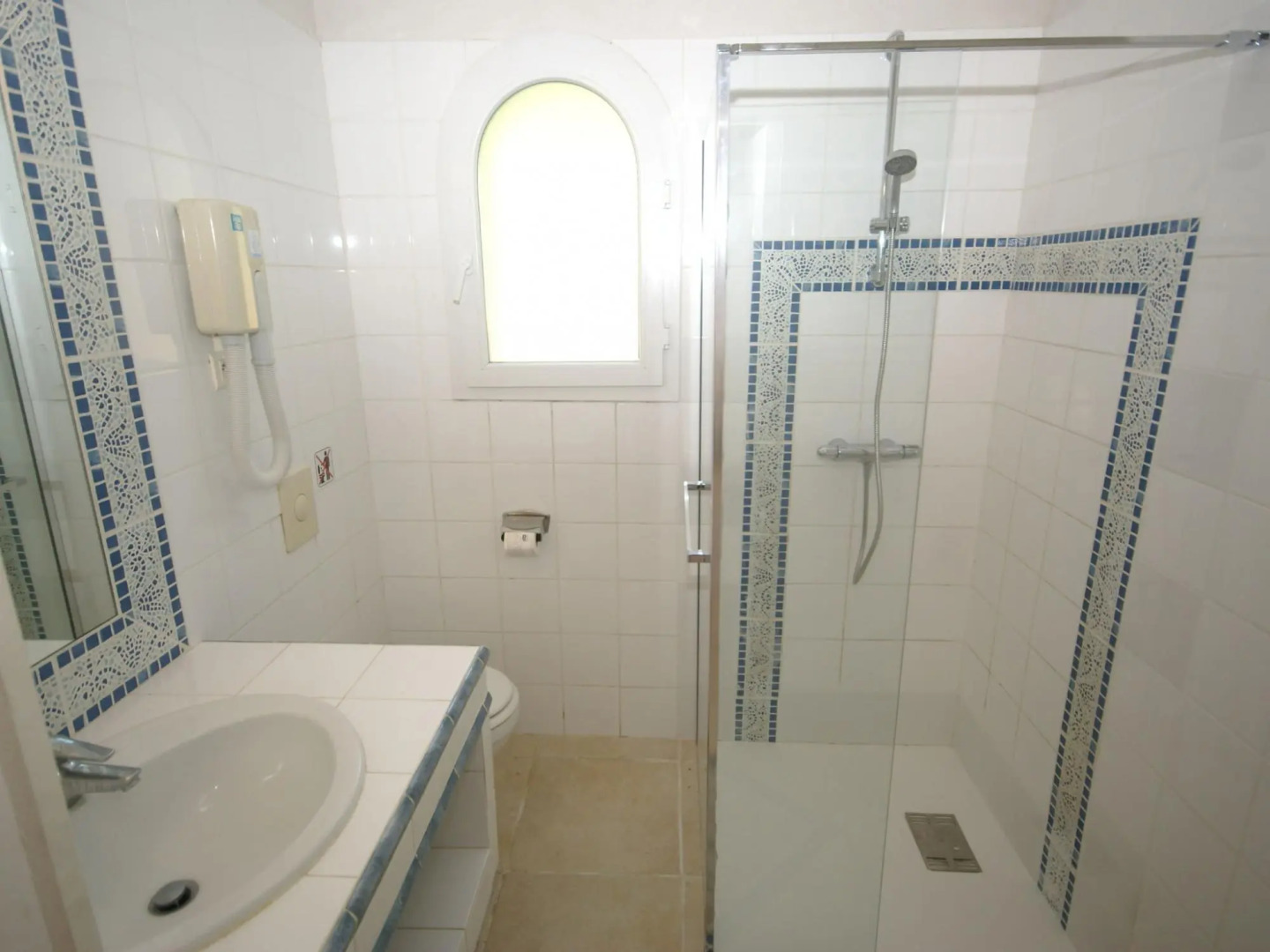 Pleasing Villa. near the Sea beach, Moriani-Plage, 5 bedrooms. 12 persons