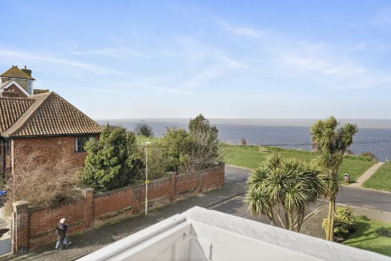 The Beacon, 2 bed Flat in Herne Bay With Parking