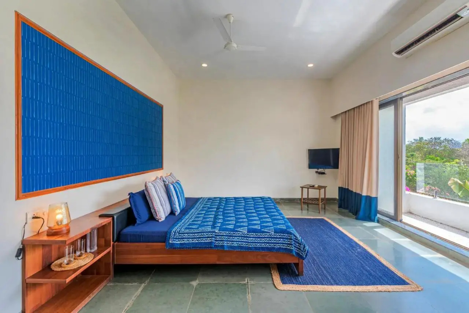 Saffron Stays Gardenia