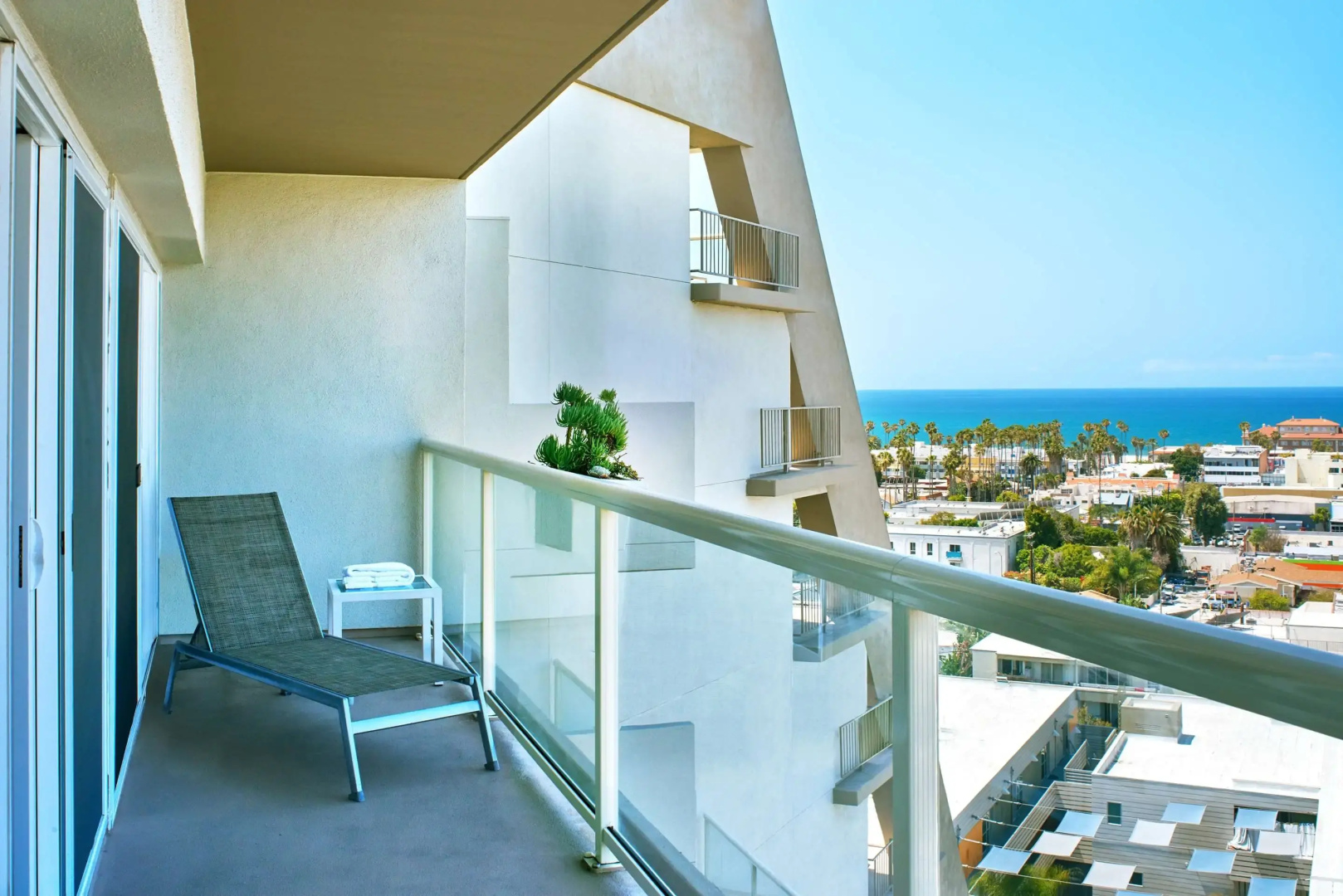 Hyatt Centric Delfina Santa Monica