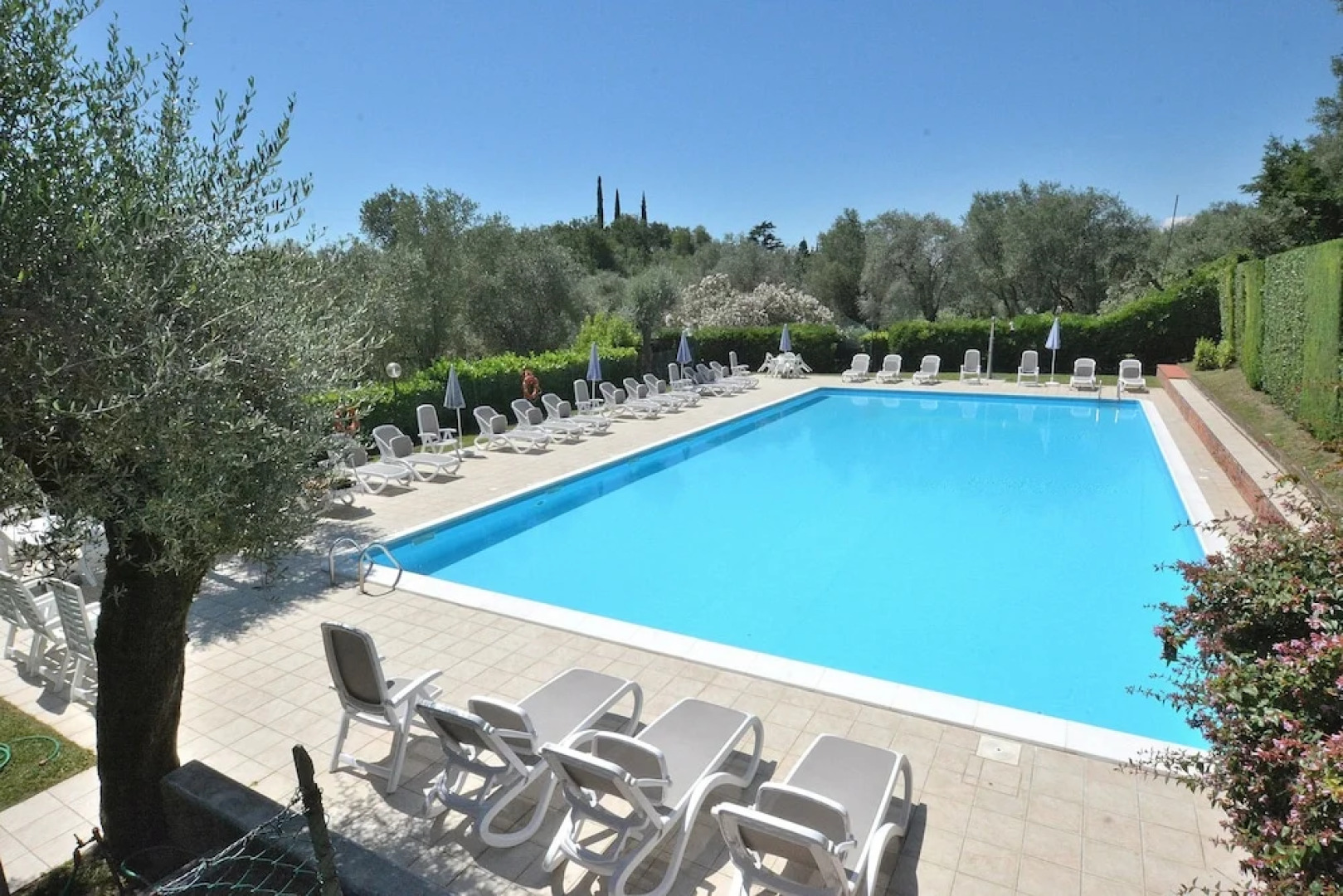 Apartment La Fiore 2 With Pool