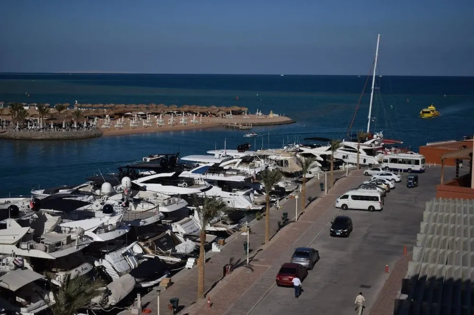 Amazing Penthouse with Sea and Roof Pool