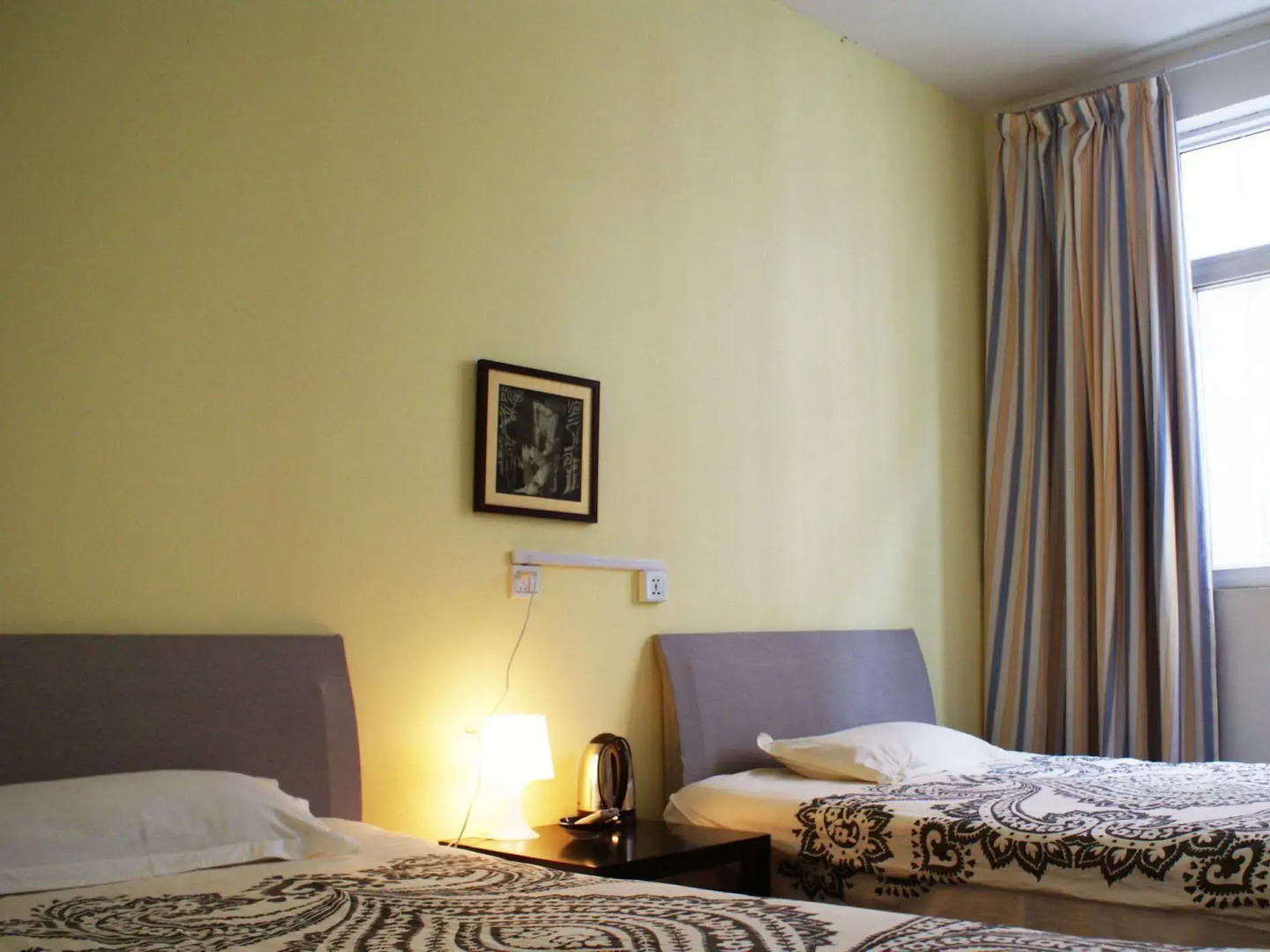 Luoyang Longmen Youth Hostel