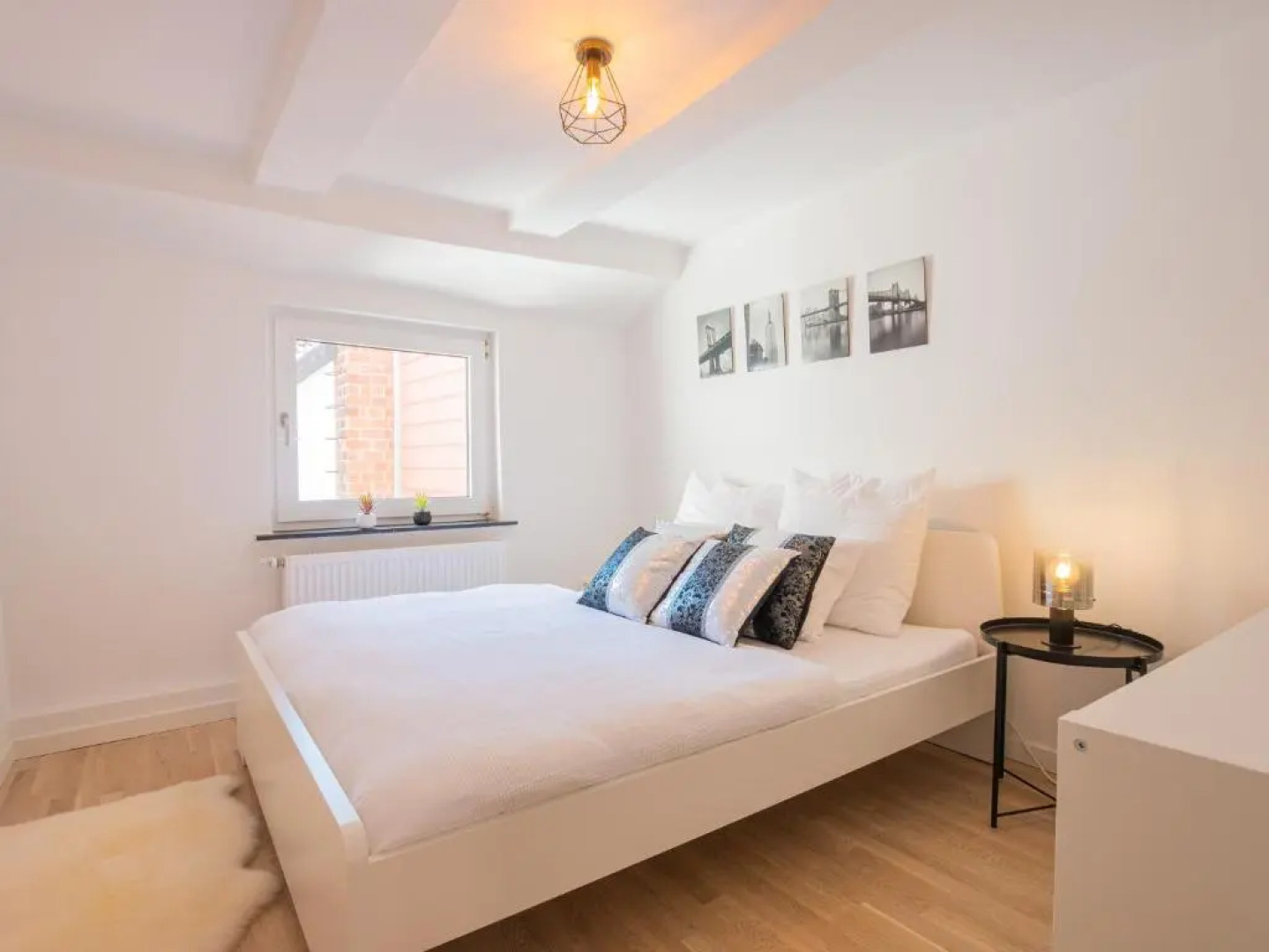 EUPHORAS - Haus mit 4 Schlafzimmern und Hinterhof