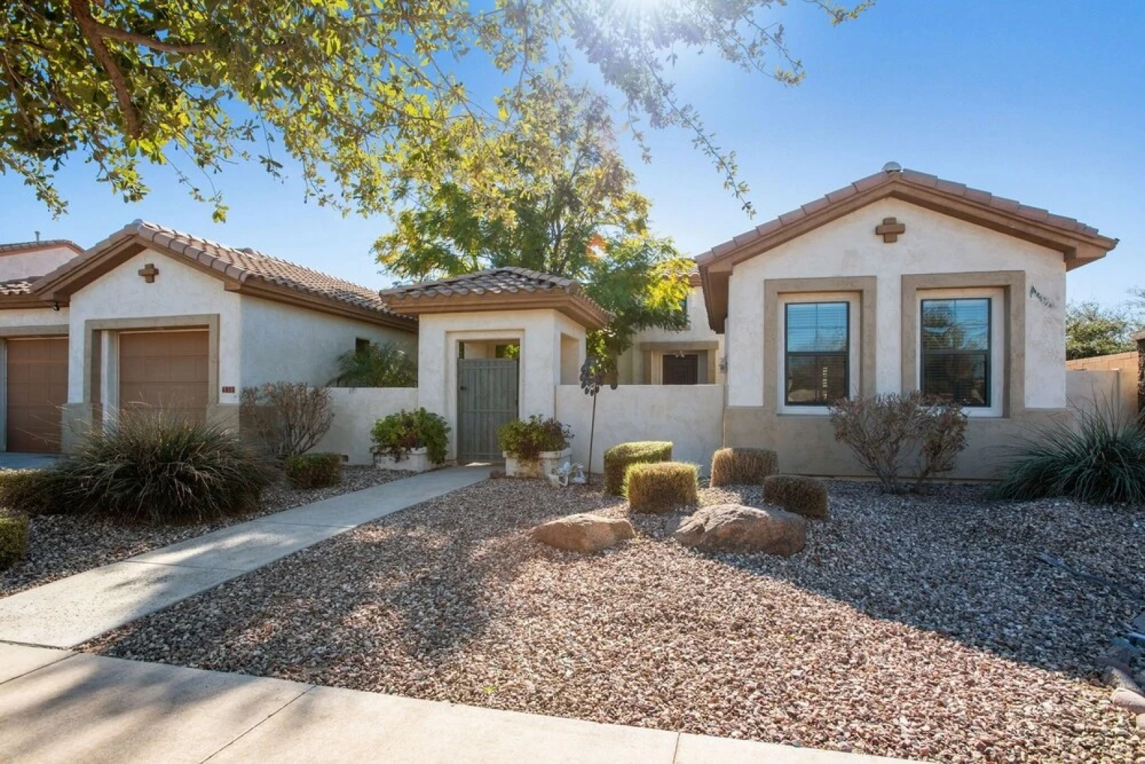 Elm Casita Apts by RedAwning