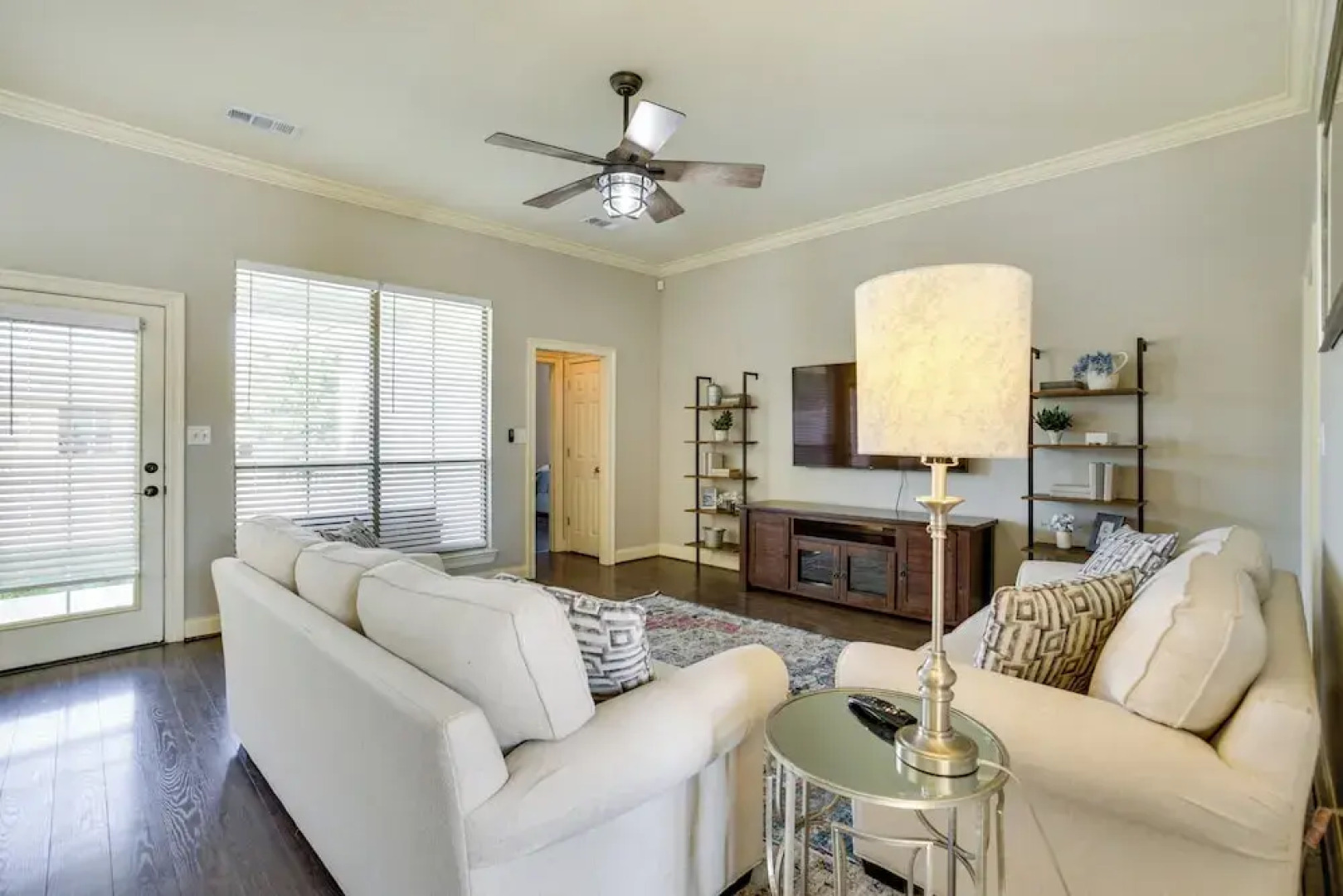 Canalfront Baton Rouge Home w/ Patio: 6 Mi to Lsu!