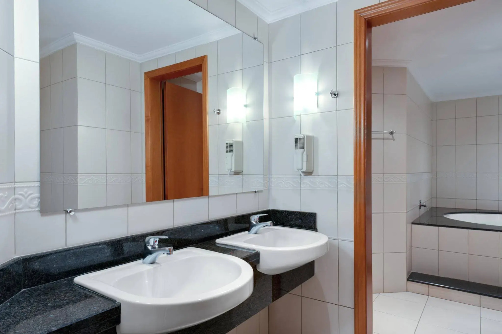 QOYA Hotel Curitiba, Curio Collection by Hilton