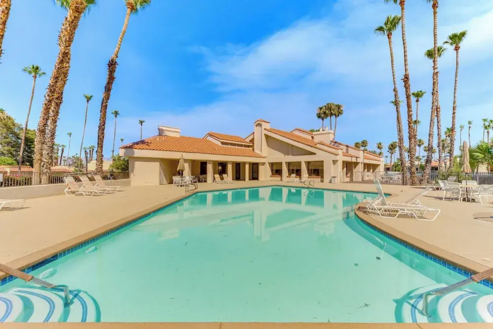 Golf, Hike & Relax: Cathedral City Condo