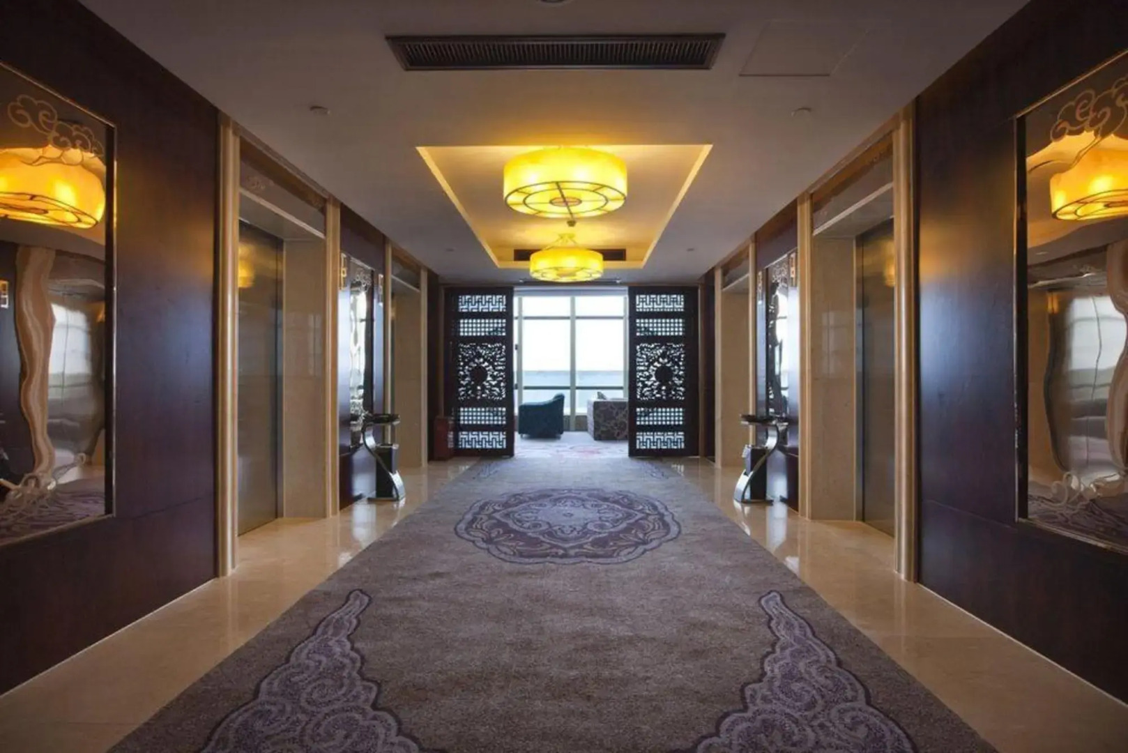 Long You West Lake Hillview International Hotel