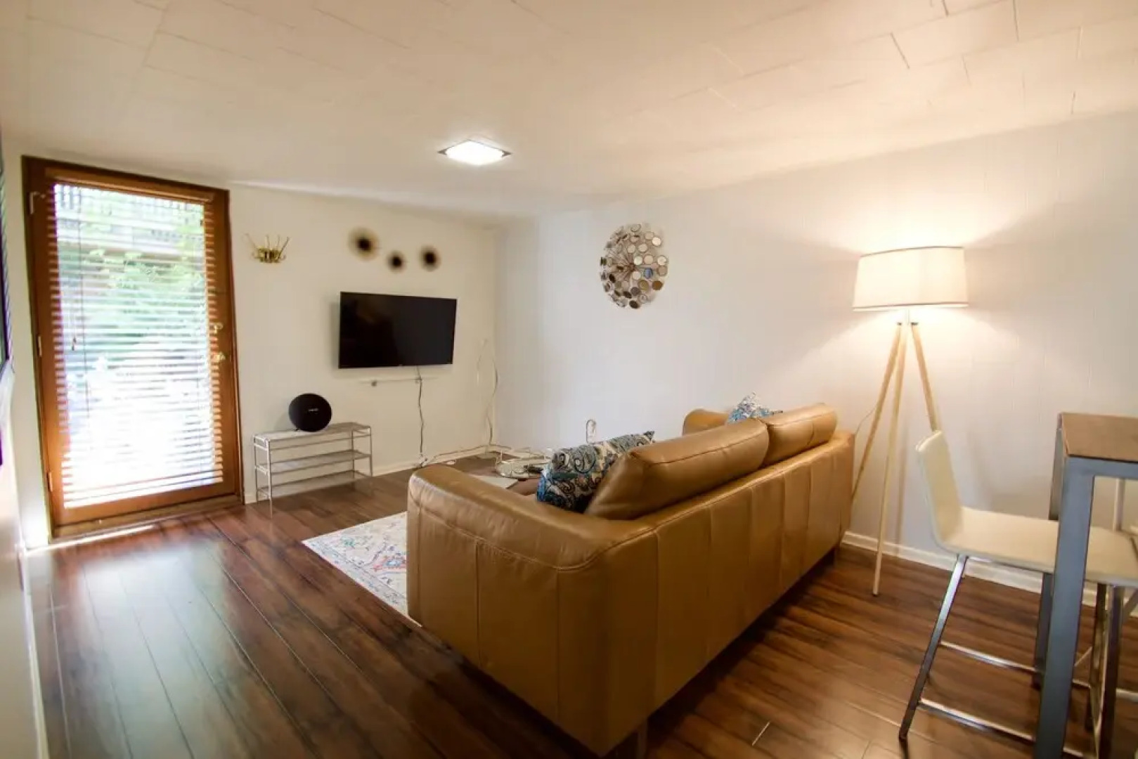 Hidden Greenlake Gem -- Central Location