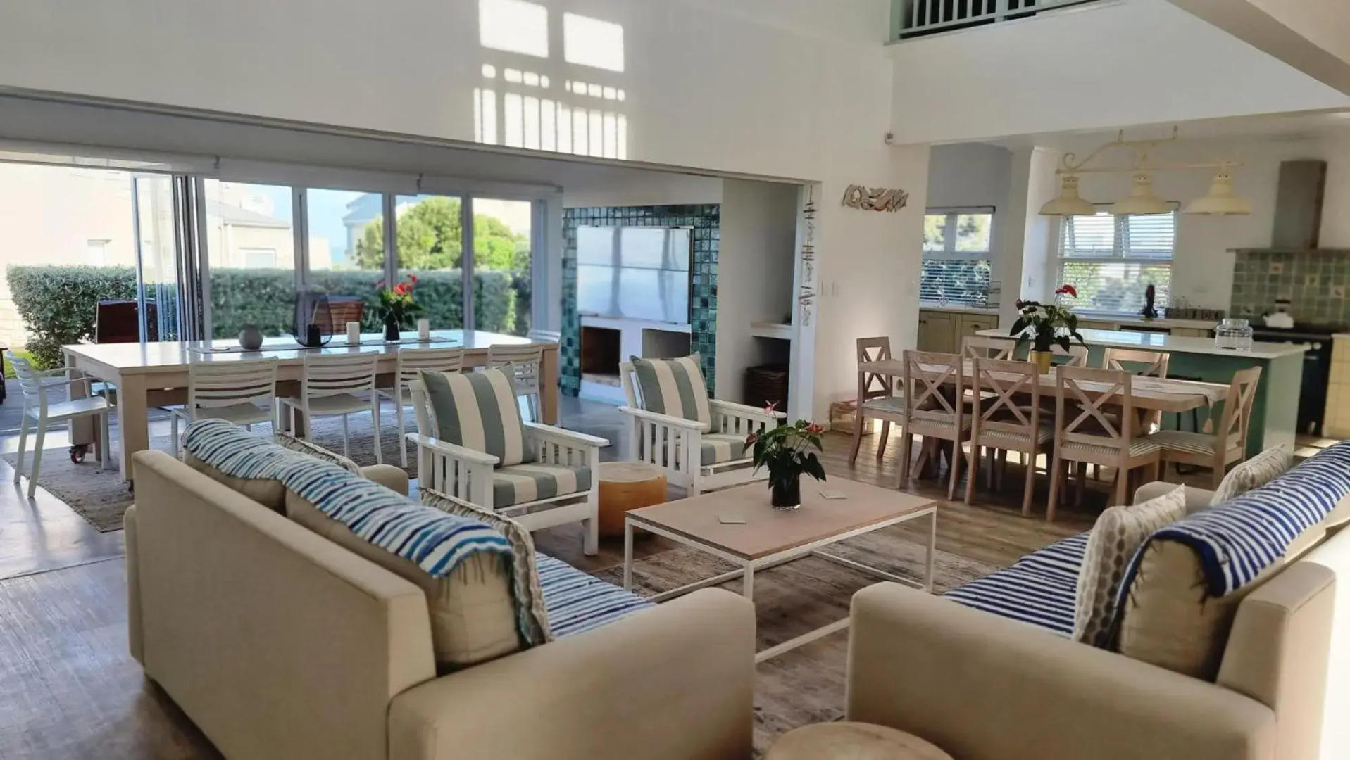 Beautiful Cottage Fantastic Beach