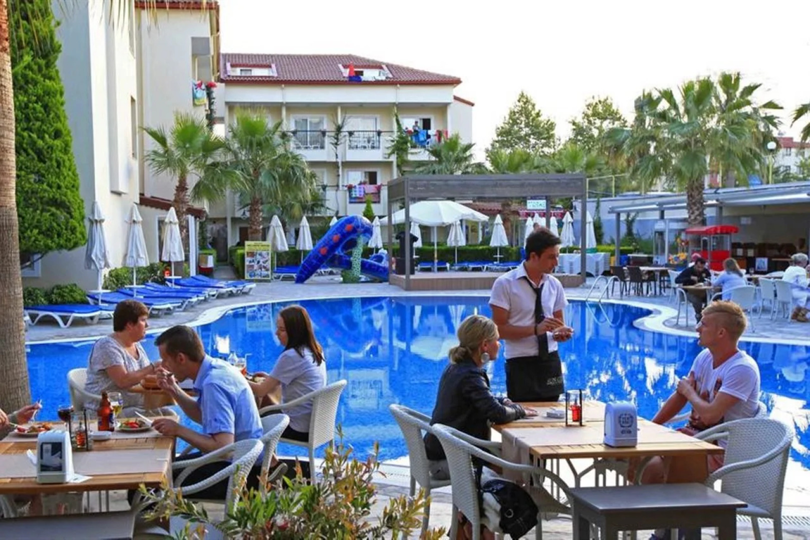 Sun City Apartments & Hotel