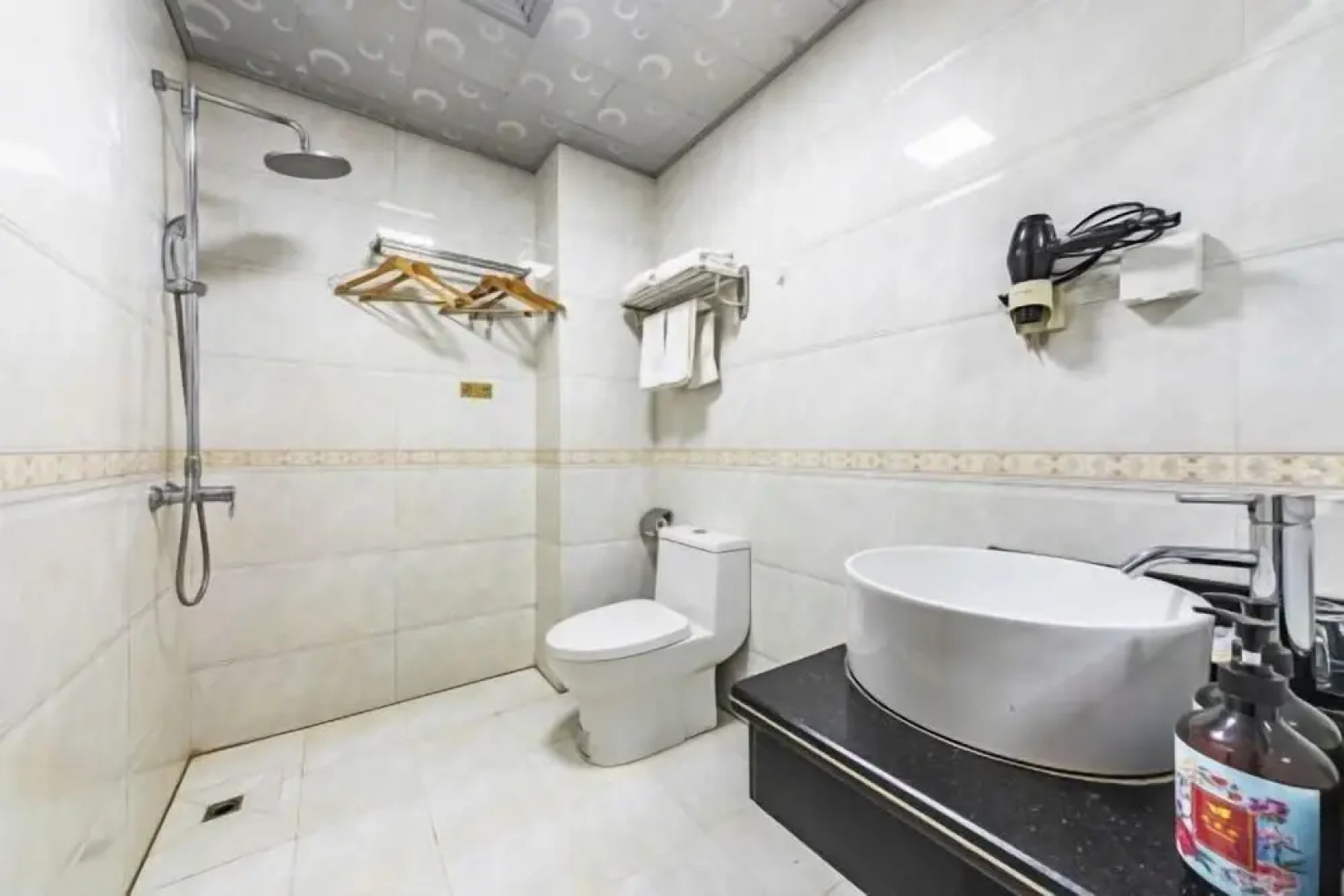 Yipin Business Hotel (Meizhou Municipal Government)