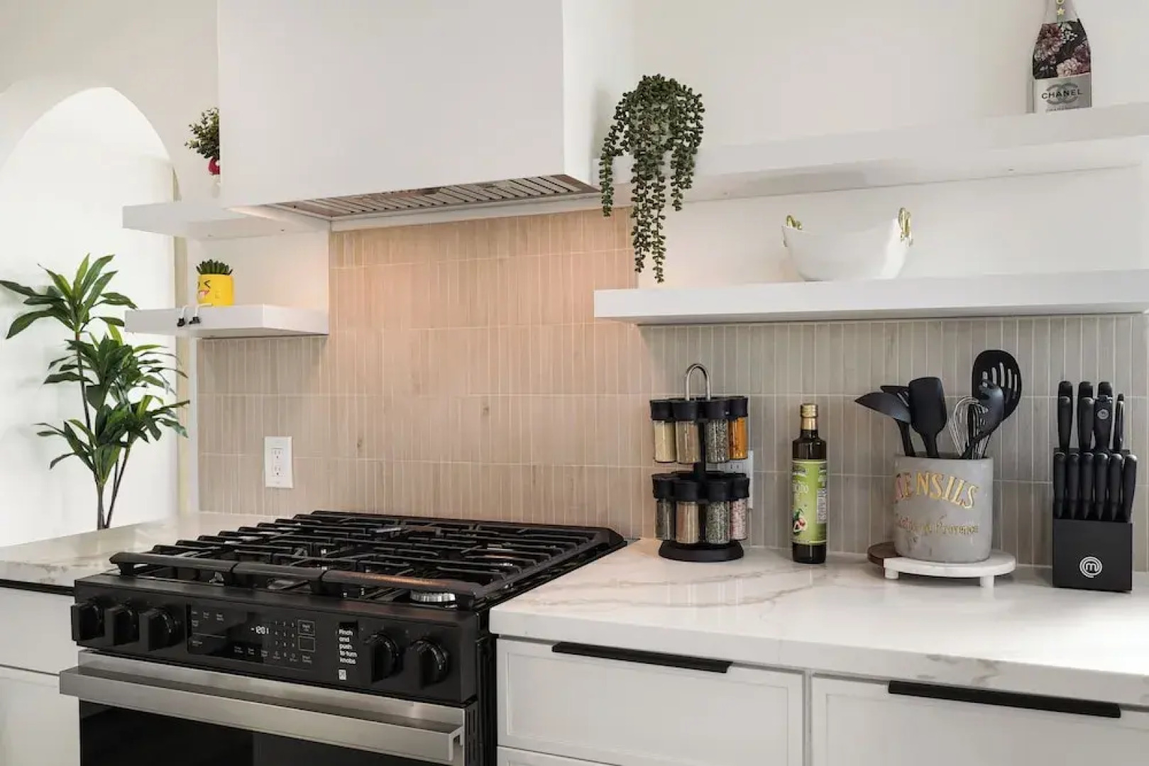 Oceanview Sunset View 3BR Luxe Home Yard