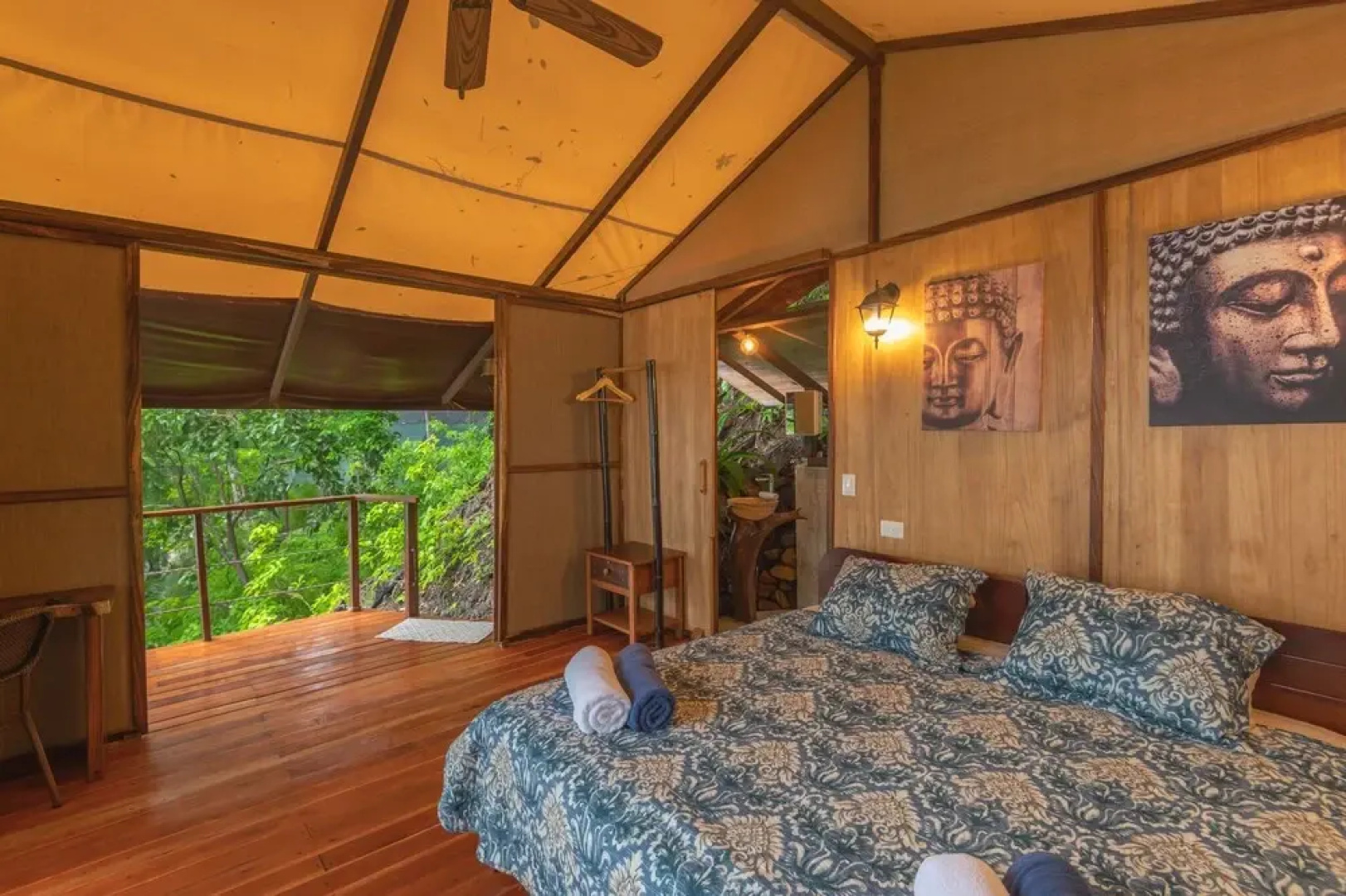 Los Vivos Beachfront Experience