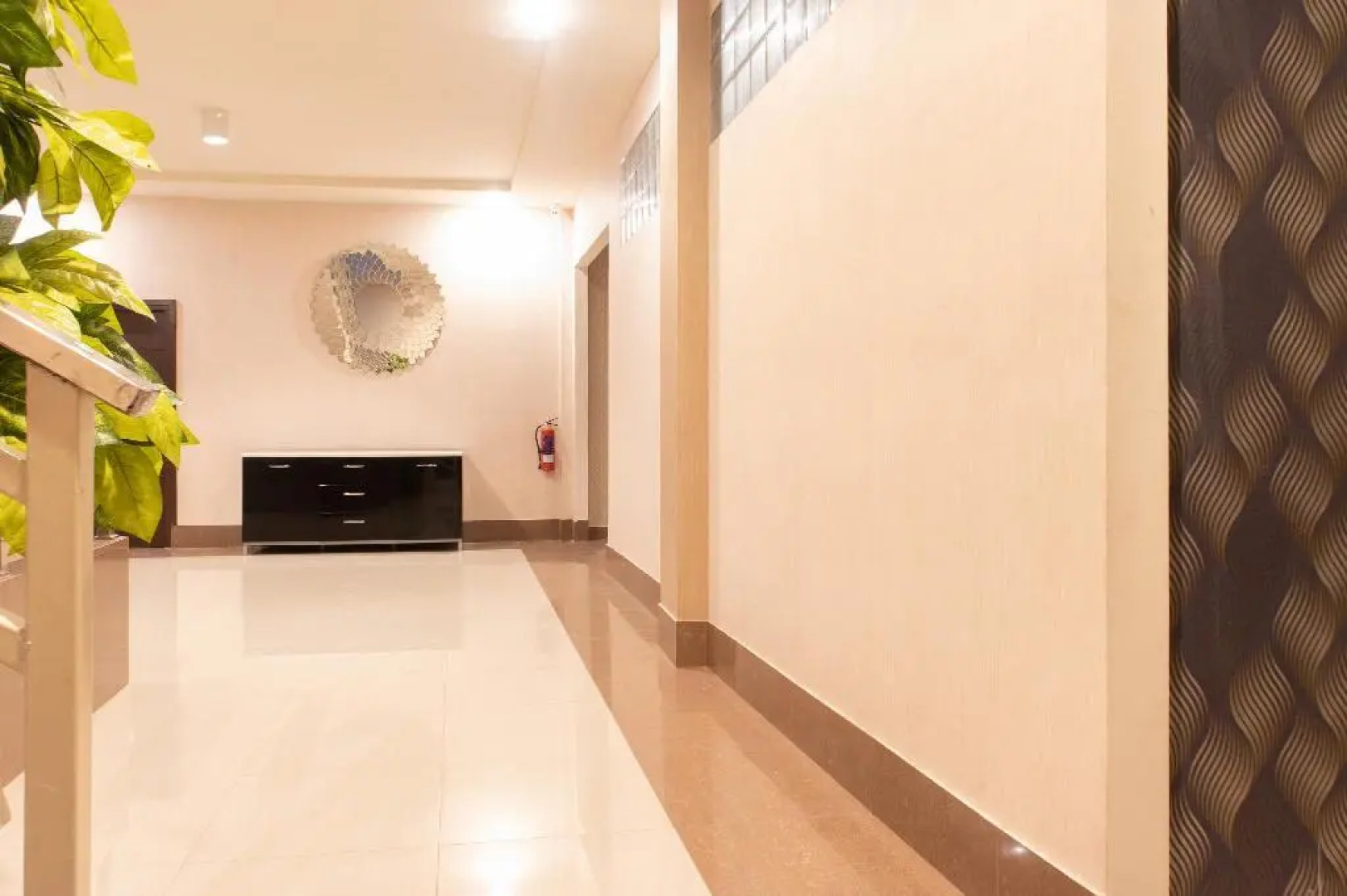 OYO 1977 Harvest Residence