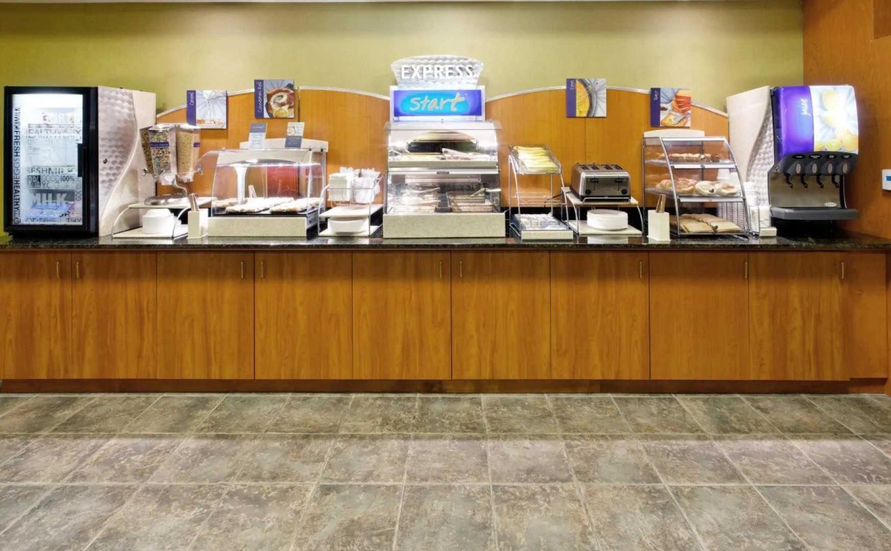 Holiday Inn Express & Suites Canyonville