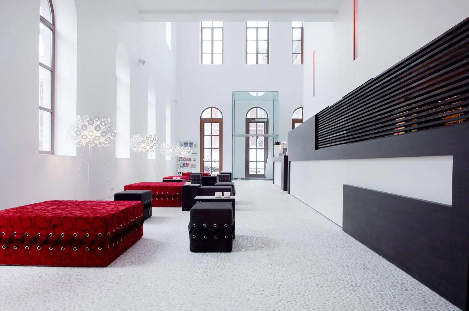 Eburon Hotel - Different Hotels