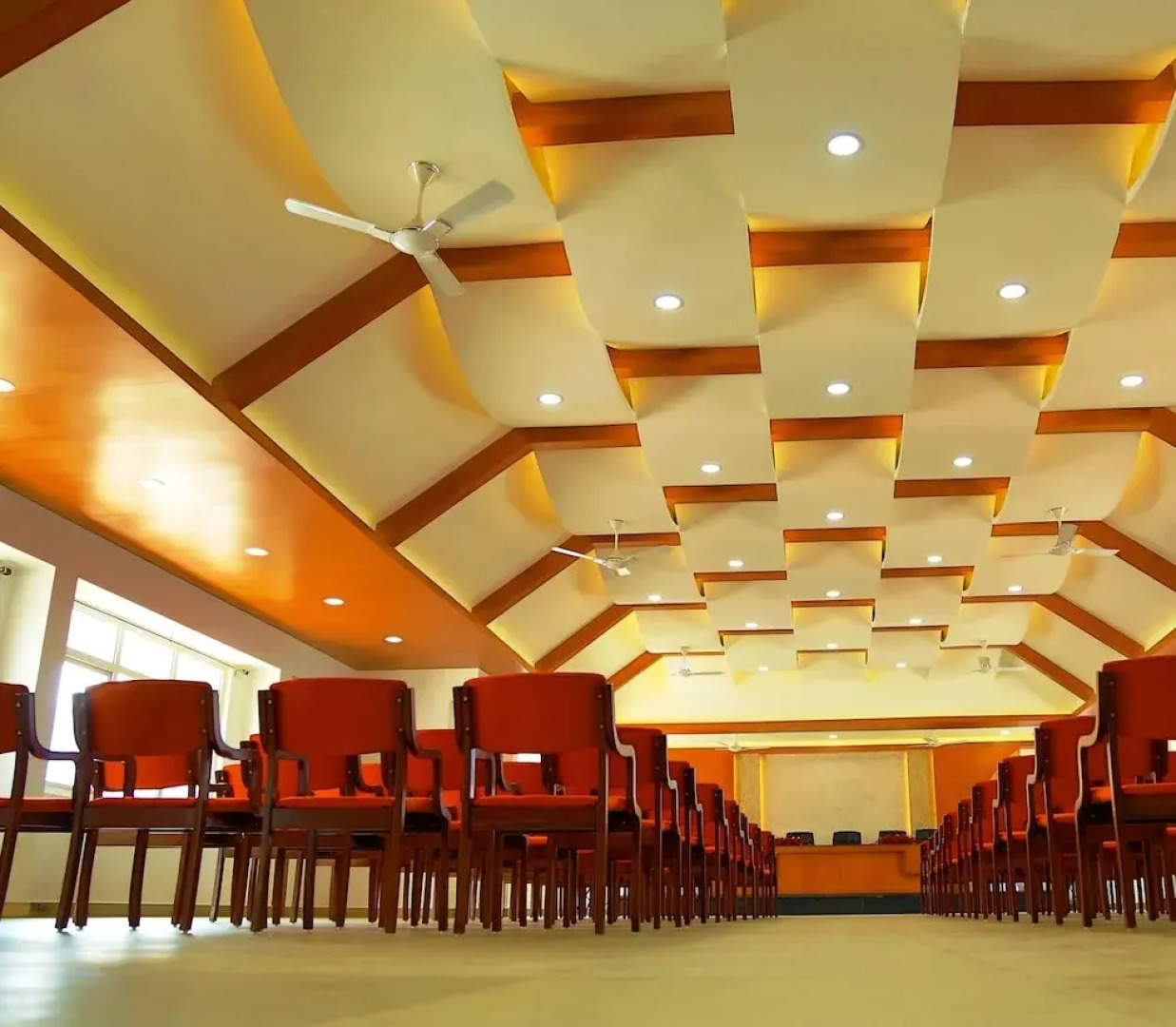 Kgees- HillTown Hotel