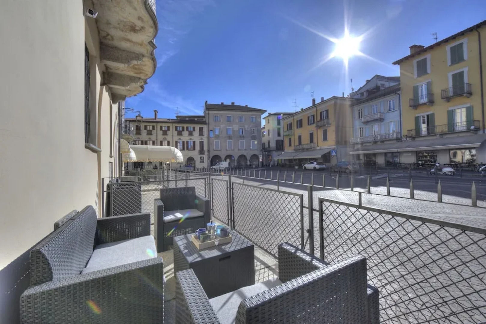 Volo Di Gabbiani Pied Dans L' Eau