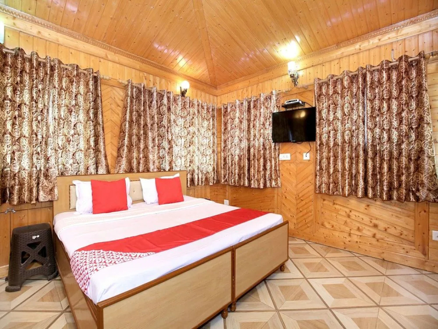 OYO 12796 Home Studios Hill View Solan