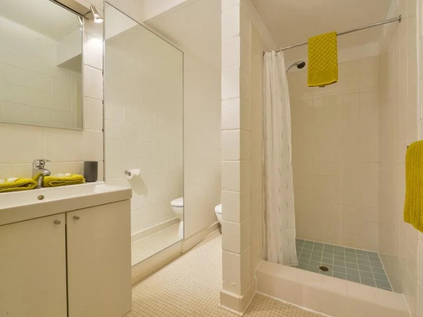 Golden Chain Sea Breeze Resort