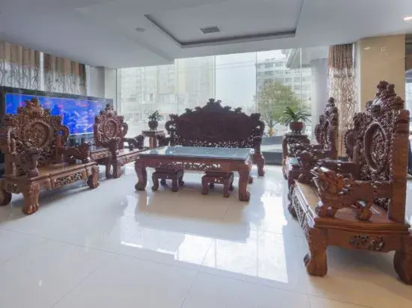 Oriental Pearl Hotel