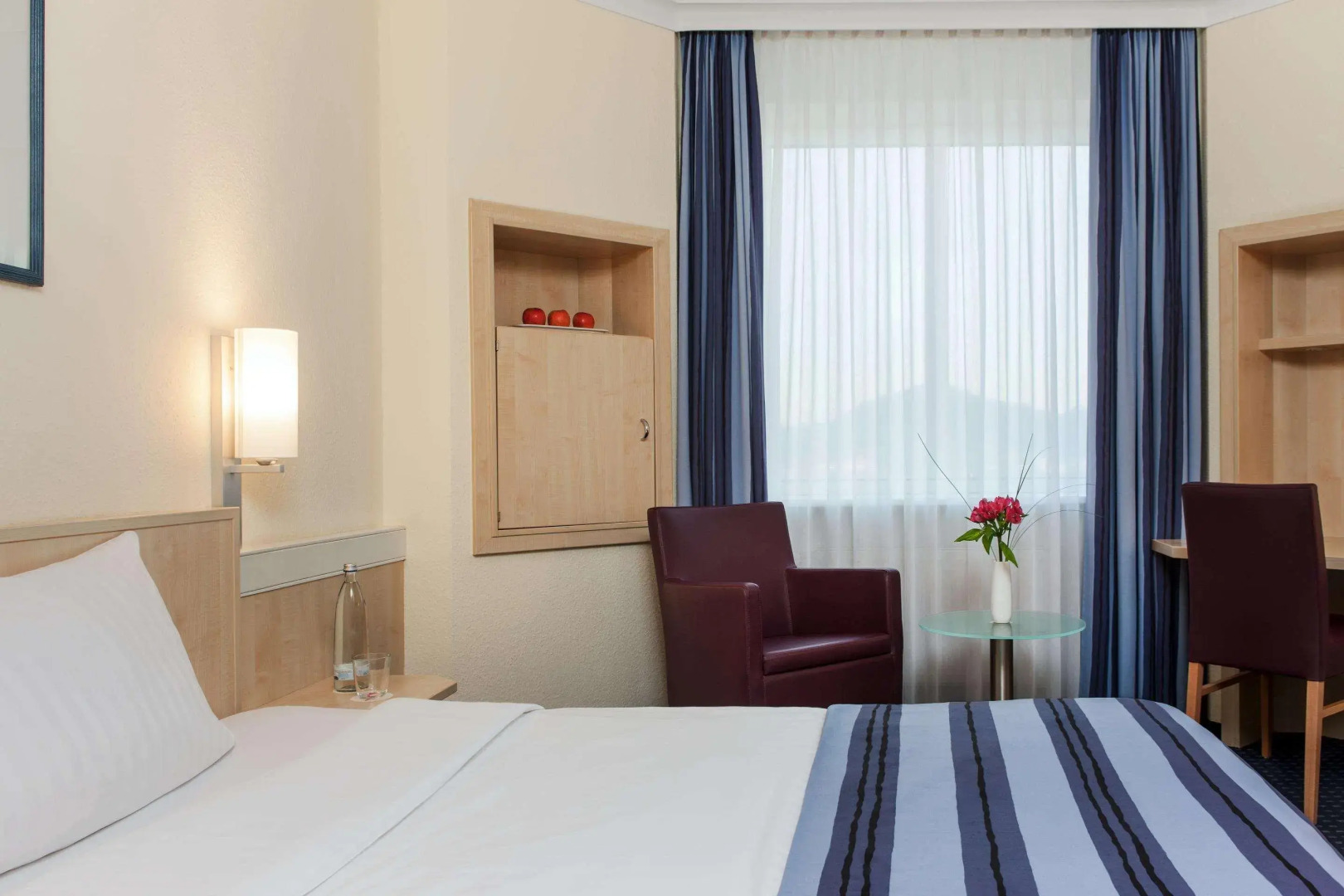 Отель Freiburg City Center by Leonardo Hotels