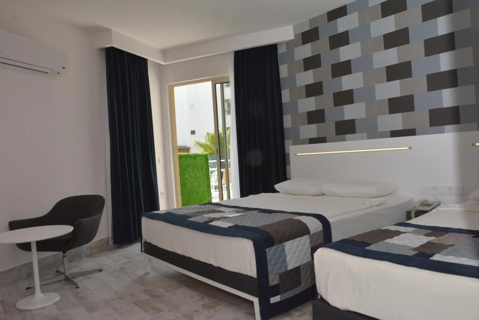 White City Beach - Adults Only