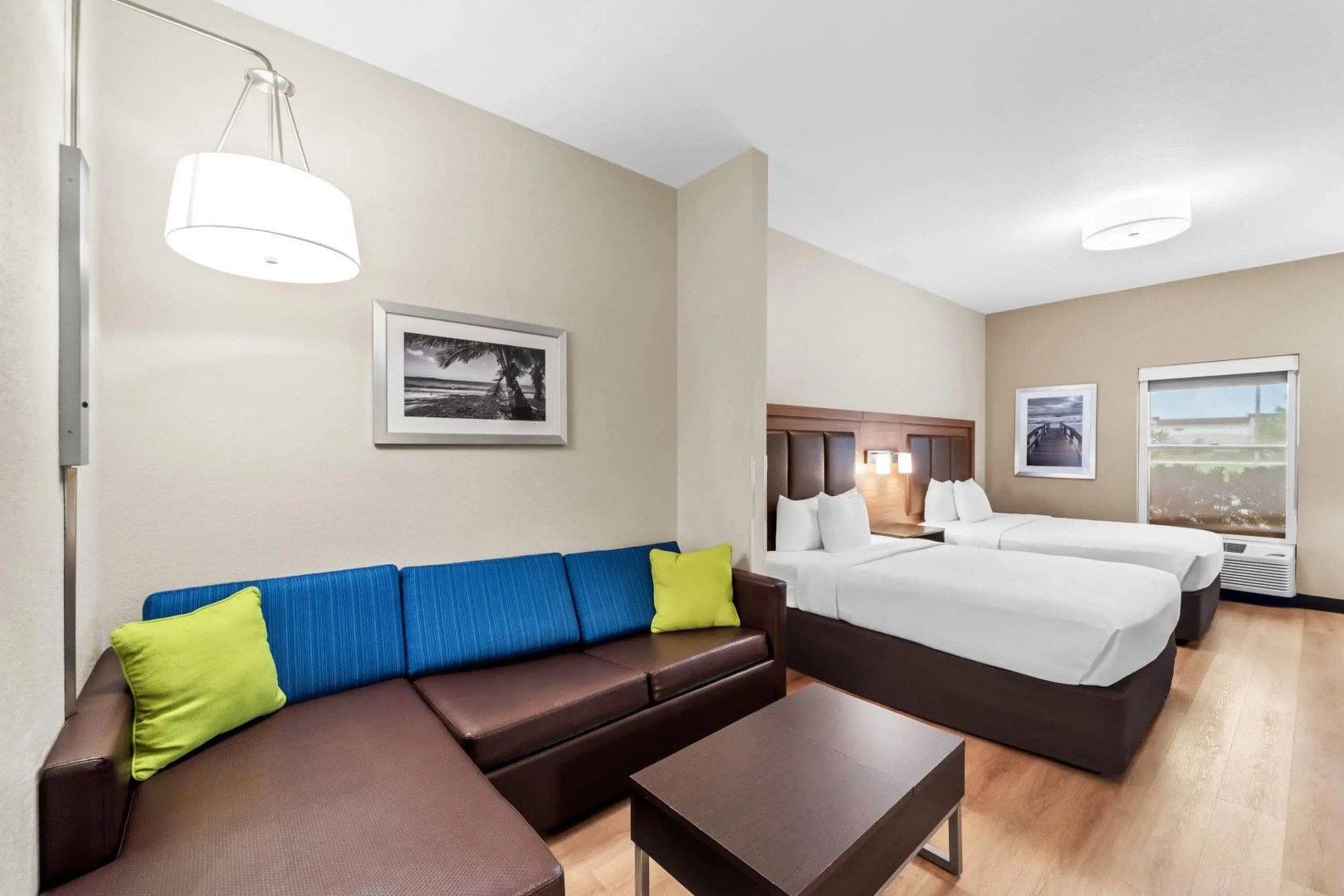 Days Inn & Suites by Wyndham Fort Myers Near JetBlue Park