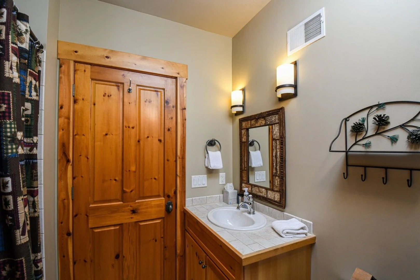 Baraboo Lodge 4 Bedroom Townhome