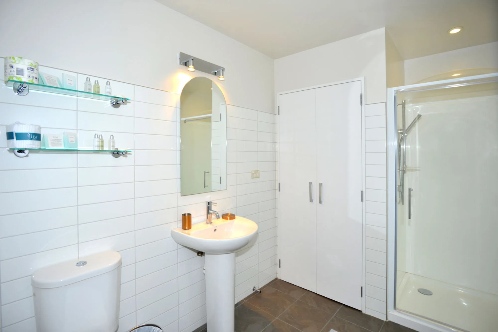 Southwark Hotel & Apartments