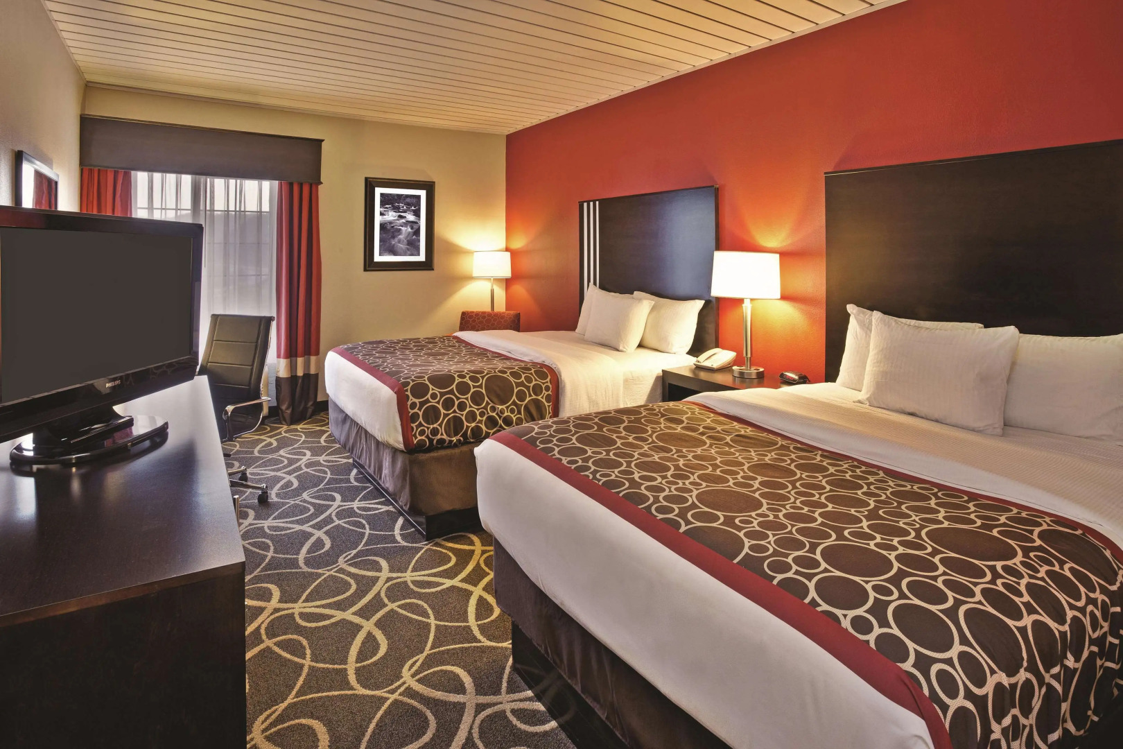 La Quinta Inn & Suites by Wyndham Elkview - Charleston NE