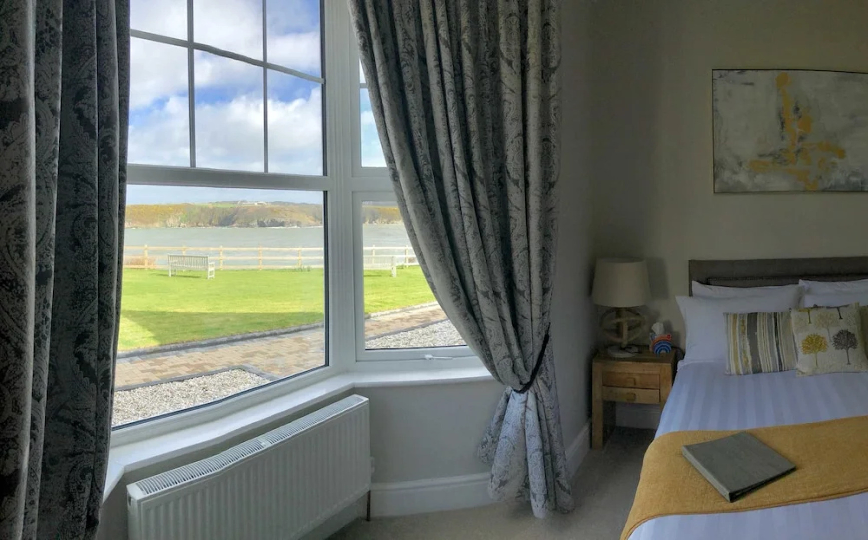 Treddolphin Guest House