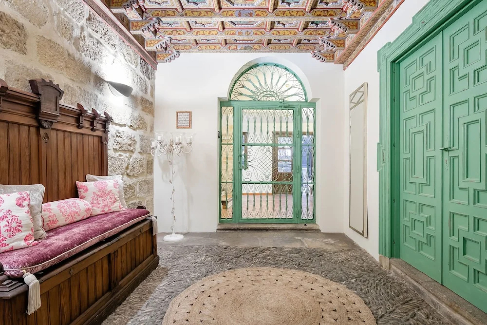 Hotel  YIT La Casona del Arco