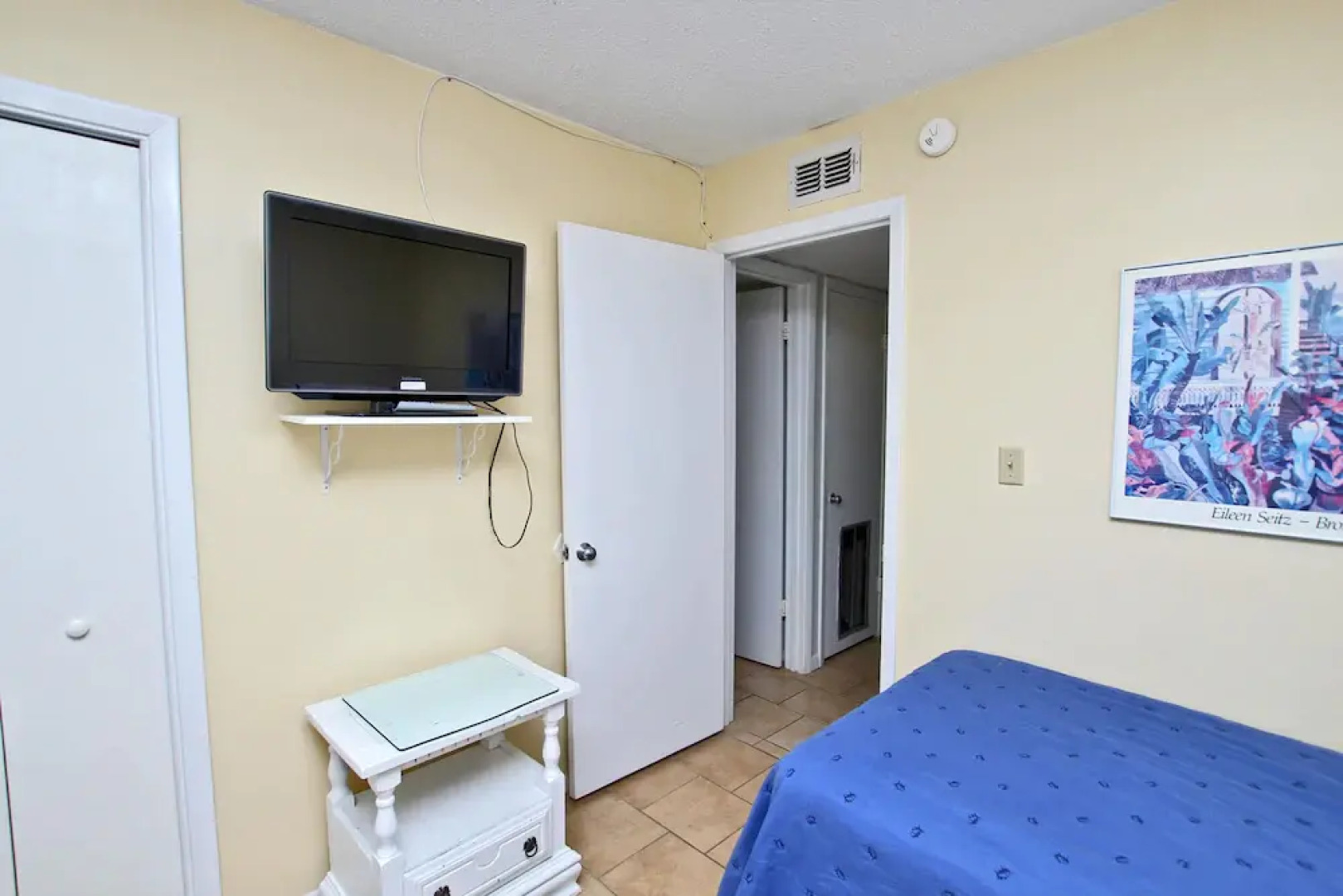 Crystal Tower By Youngs Sun Coast