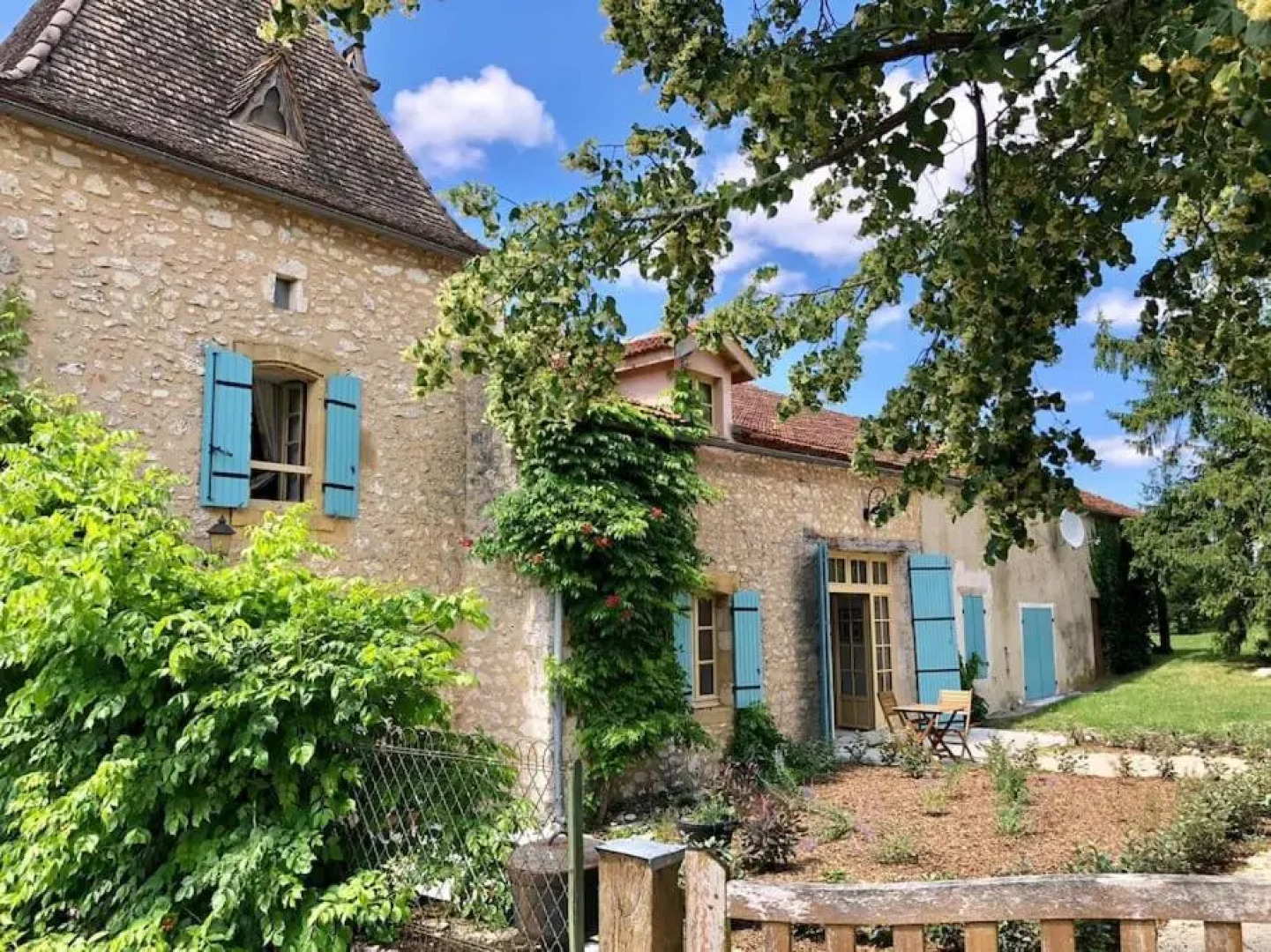 5 bedroom house with private pool, S Dordogne
