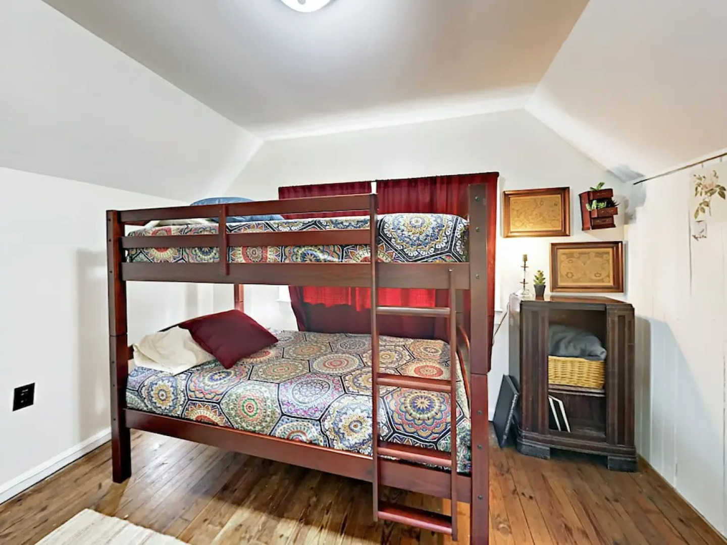 Unique Getaway Near National Forest - 4 Br Home