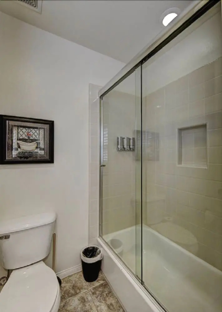 Apple Court - Four Bedroom Home