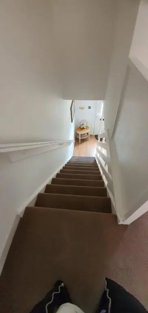 3 BEDROOM SERVICED APPARTMENT CENTRAL LOCATION SEA SIDE TOWn