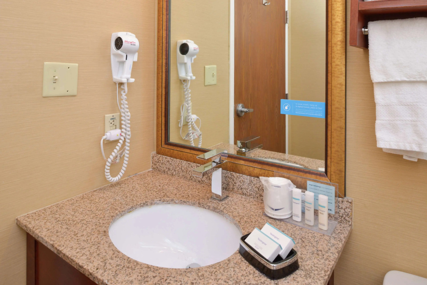 Hampton Inn Columbus-East